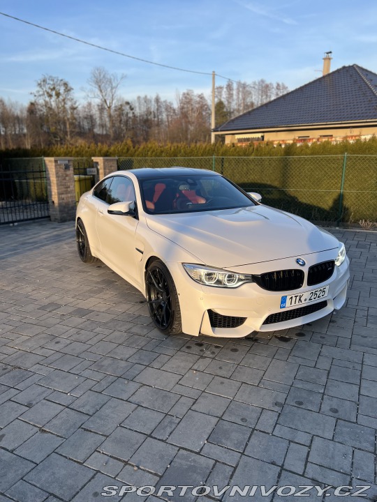 BMW M4 2015