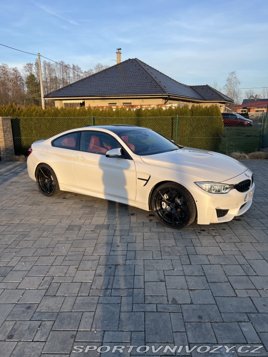 BMW M4 2015
