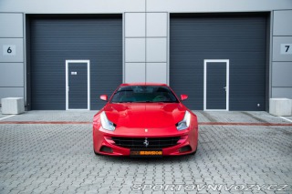 Ferrari FF 6.3l V12 4x4 486kW TOP 2012