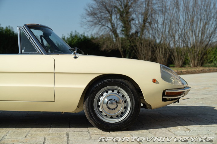 Alfa Romeo Spider 1750 VELOCE OSSO DI SEPPIA 1969
