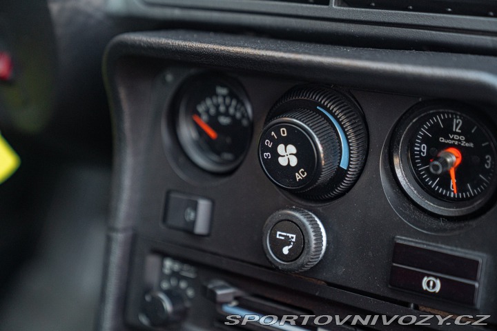 Porsche 924 1983