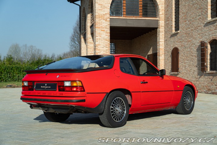 Porsche 924 1983