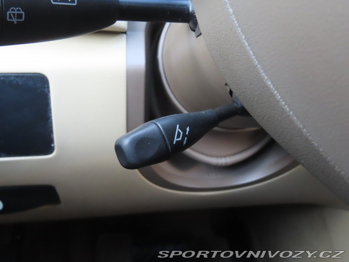 Mercedes-Benz Ostatní modely R R 500 4MATIC 2008