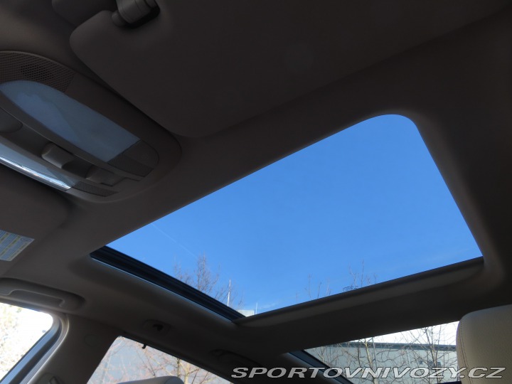 Mercedes-Benz Ostatní modely R R 500 4MATIC 2008