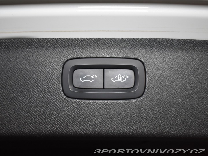 Volvo Ostatní modely XC90 2,0 B6 AWD Plus vzduch,pa 2022