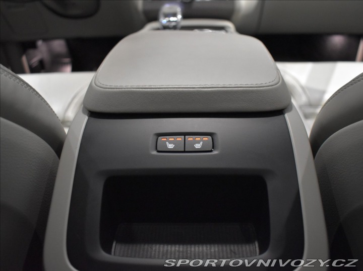 Volvo Ostatní modely XC90 2,0 B6 AWD Plus vzduch,pa 2022