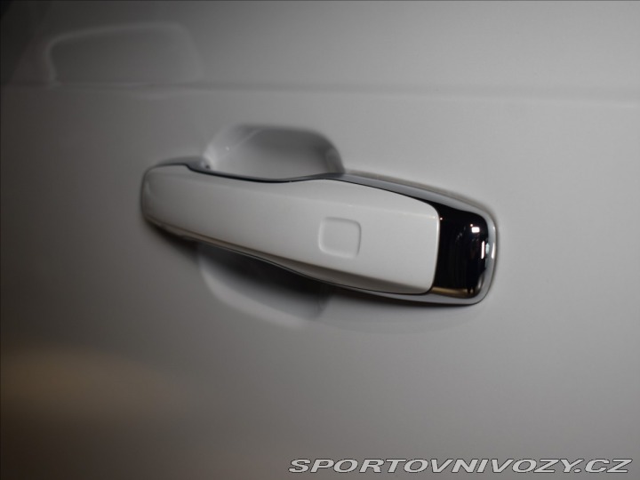 Volvo Ostatní modely XC90 2,0 B6 AWD Plus vzduch,pa 2022