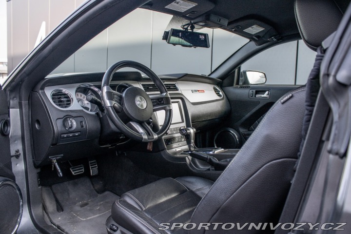 Ford Mustang Coupé 5.0 V8 307 kW / Au 2011