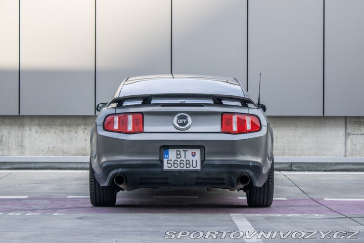 Ford Mustang Coupé 5.0 V8 307 kW / Au 2011
