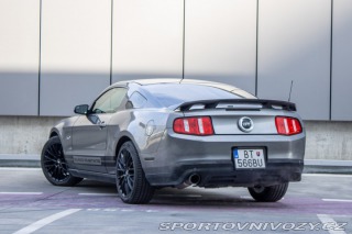 Ford Mustang Coupé 5.0 V8 307 kW / Au 2011