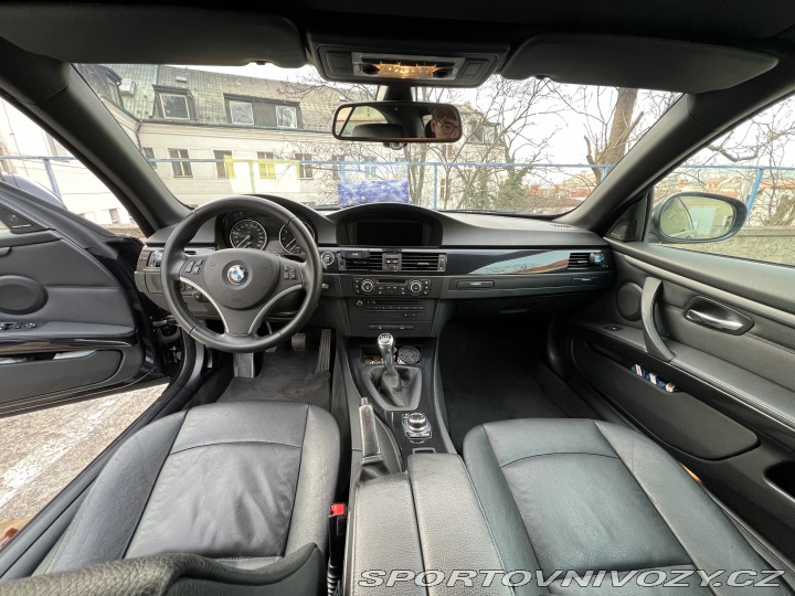 BMW 3 320i 2011