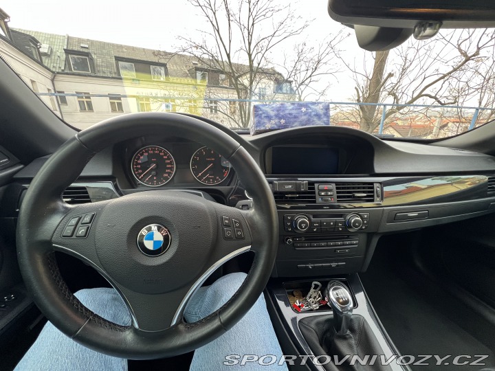 BMW 3 320i 2011