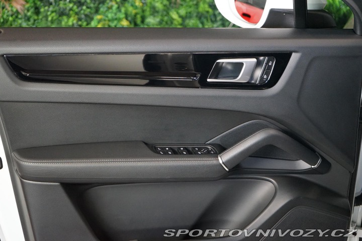 Porsche Cayenne Coupé Chrono Panorama Car 2022