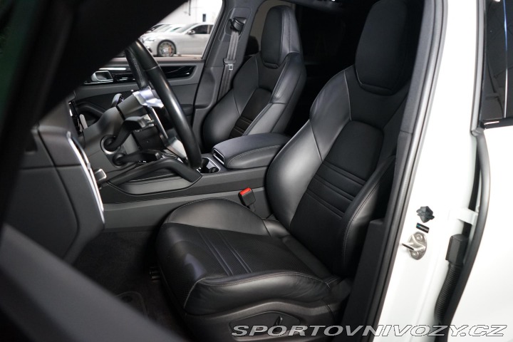 Porsche Cayenne Coupé Chrono Panorama Car 2022