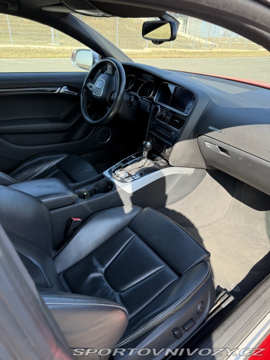 Audi RS5 B8 2010