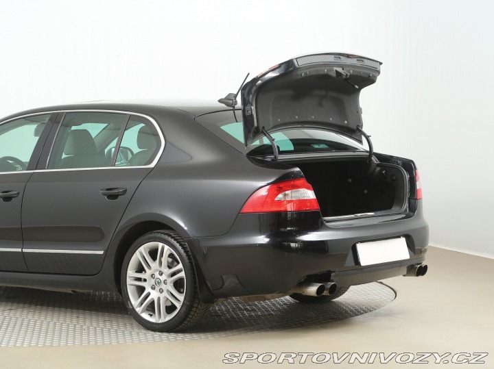 Škoda Superb Laurin&Klement 3.6 FS 2009