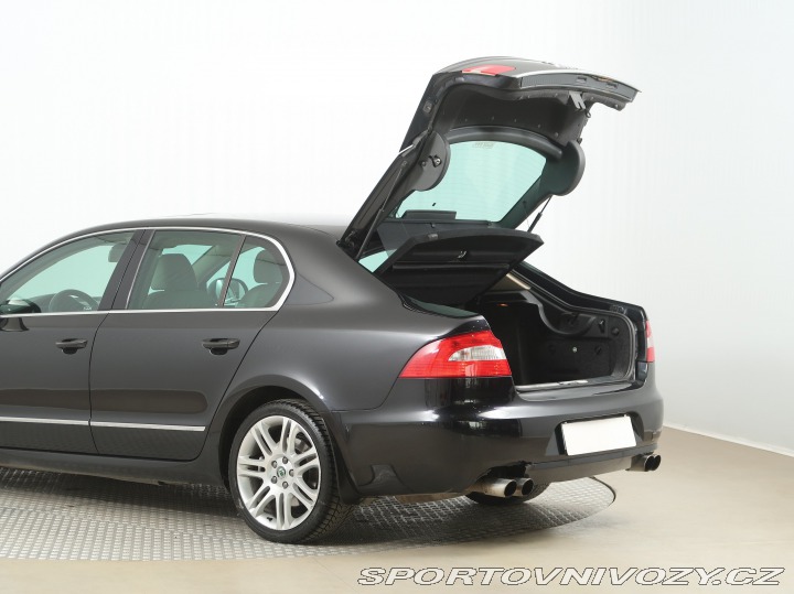 Škoda Superb Laurin&Klement 3.6 FS 2009