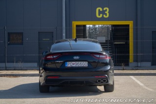 Kia Stinger  2019