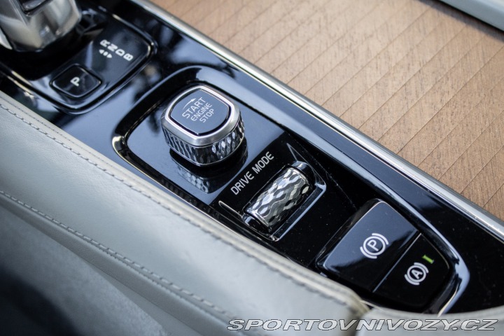 Volvo Ostatní modely XC90 T8 Twin Engine PHEV Insc 2018