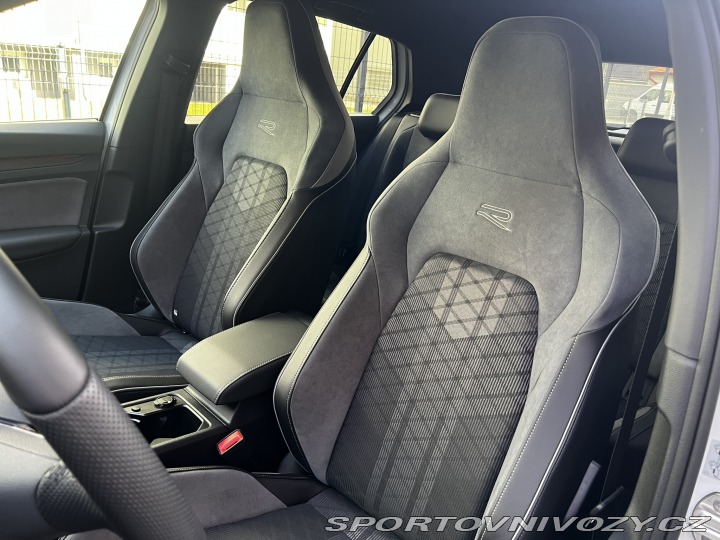 Volkswagen Golf R Line ZÁRUKA PPF 2025