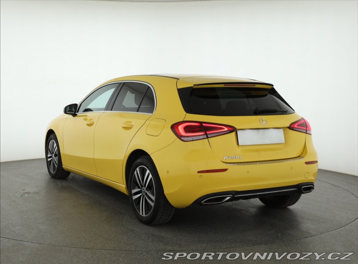 Mercedes-Benz A AMG Line A 250e 2023