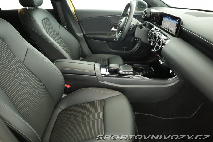 Mercedes-Benz A AMG Line A 250e 2023