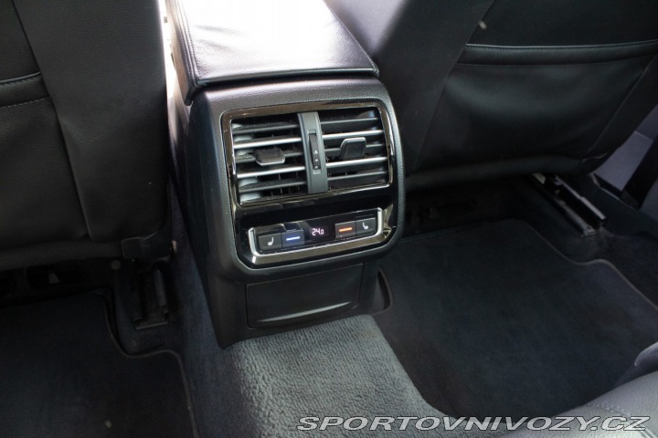 Volkswagen Ostatní modely Passat Variant Variant 2.0 BiTDI 240k B 2015