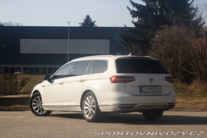 Volkswagen Ostatní modely Passat Variant Variant 2.0 BiTDI 240k B 2015