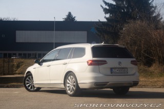 Volkswagen Ostatní modely Passat Variant Variant  2.0 BiTDI 240k B 2015