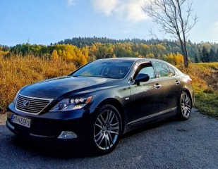 Lexus  LS600h