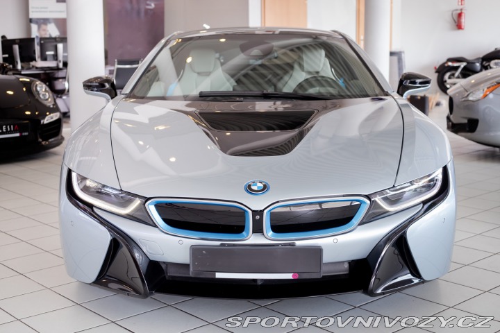 BMW i8 2015