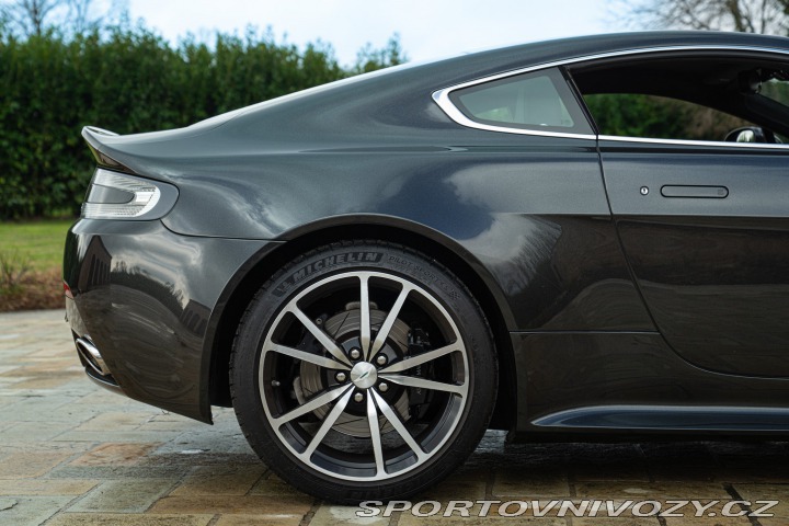 Aston Martin Vantage S 2013