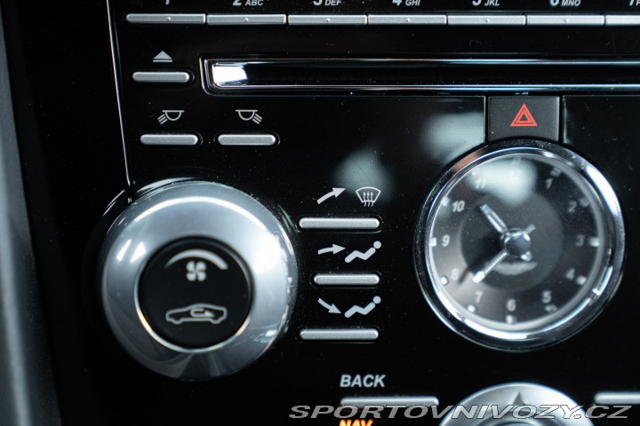 Aston Martin Vantage S 2013