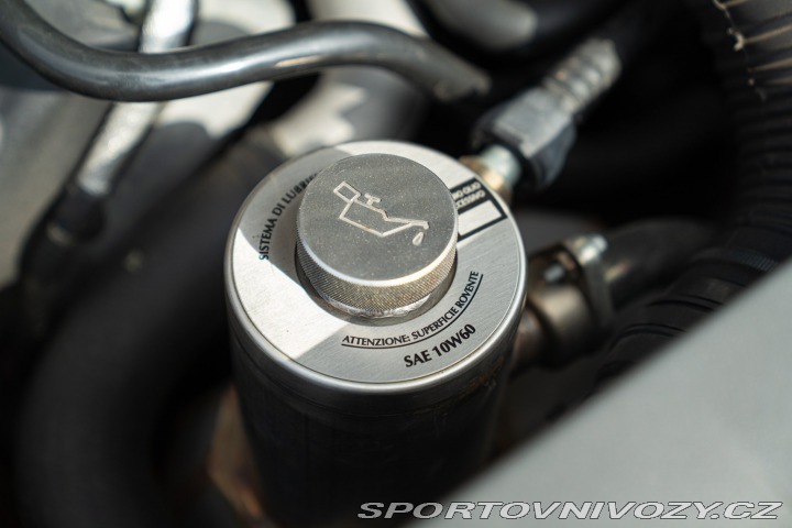 Aston Martin Vantage S 2013