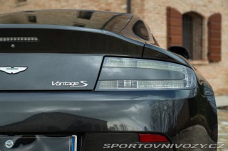 Aston Martin Vantage S 2013