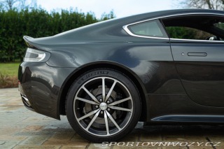 Aston Martin Vantage S 2013
