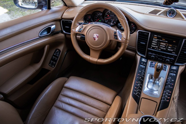 Porsche Panamera Turbo S 4.8 PDK 2012