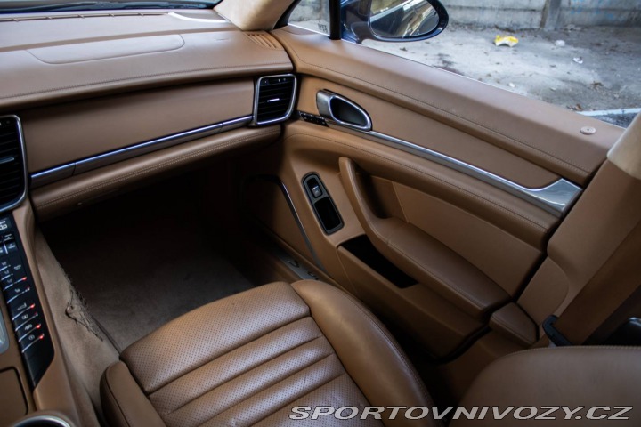 Porsche Panamera Turbo S 4.8 PDK 2012