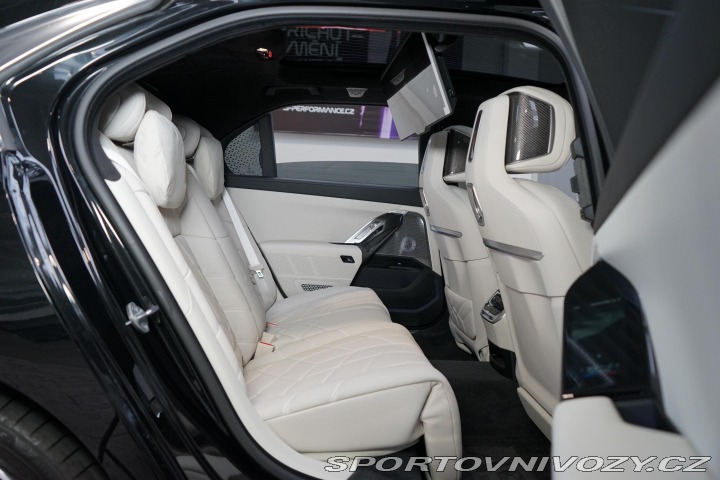 BMW 7 M760e Lusso Theatre Execu 2024