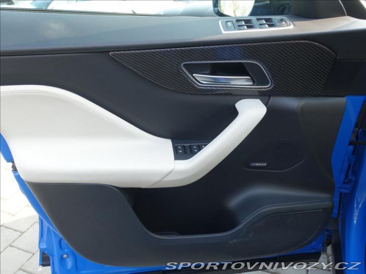 Jaguar F-Pace 5,0 SVR, 550HP,1.Maj,ČR,D 2020