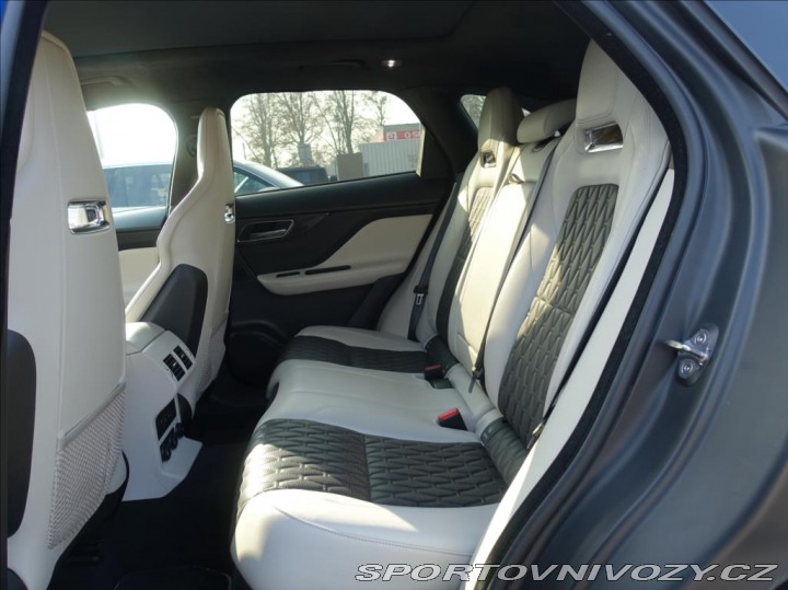 Jaguar F-Pace 5,0 SVR, 550HP,1.Maj,ČR,D 2020