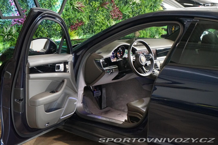 Porsche Panamera 4 PDLS PDCC Chrono Záruka 2022