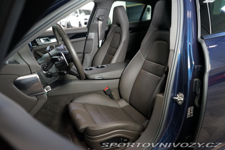 Porsche Panamera 4 PDLS PDCC Chrono Záruka 2022