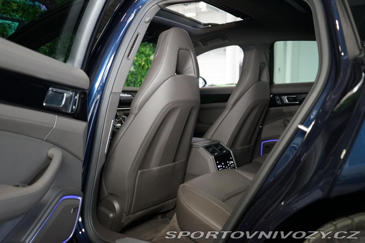 Porsche Panamera 4 PDLS PDCC Chrono Záruka 2022