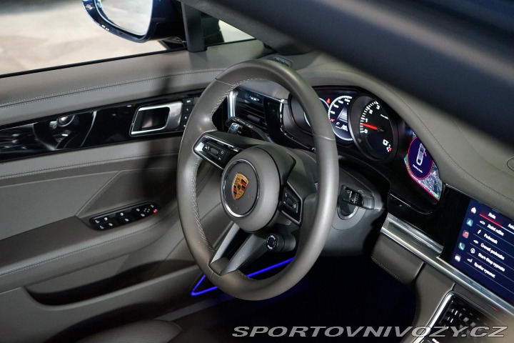Porsche Panamera 4 PDLS PDCC Chrono Záruka 2022
