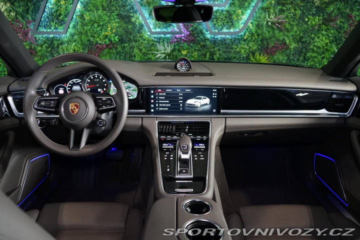 Porsche Panamera 4 PDLS PDCC Chrono Záruka 2022