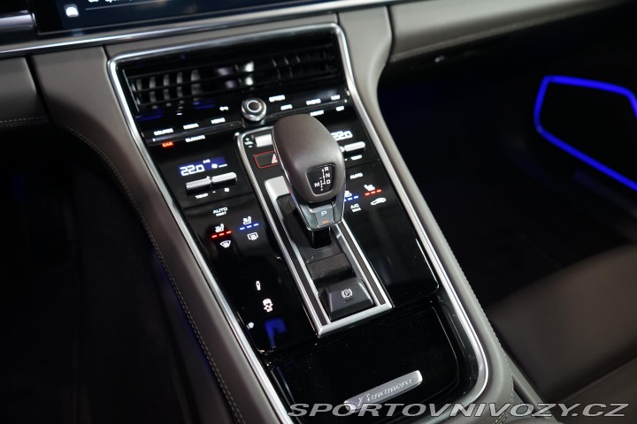 Porsche Panamera 4 PDLS PDCC Chrono Záruka 2022