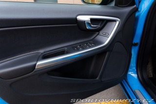 Volvo V60 D4 R-Design, odpočet DPH! 2015