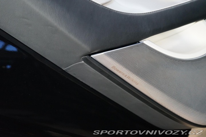 McLaren GT Lift B&W LED Záruka 2023