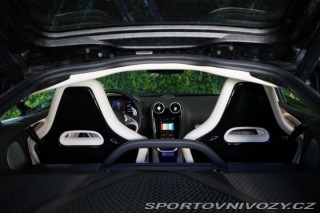 McLaren GT Lift B&W LED Záruka 2023